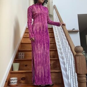 Long sleeve magenta striped pleated maxi dress with slit S